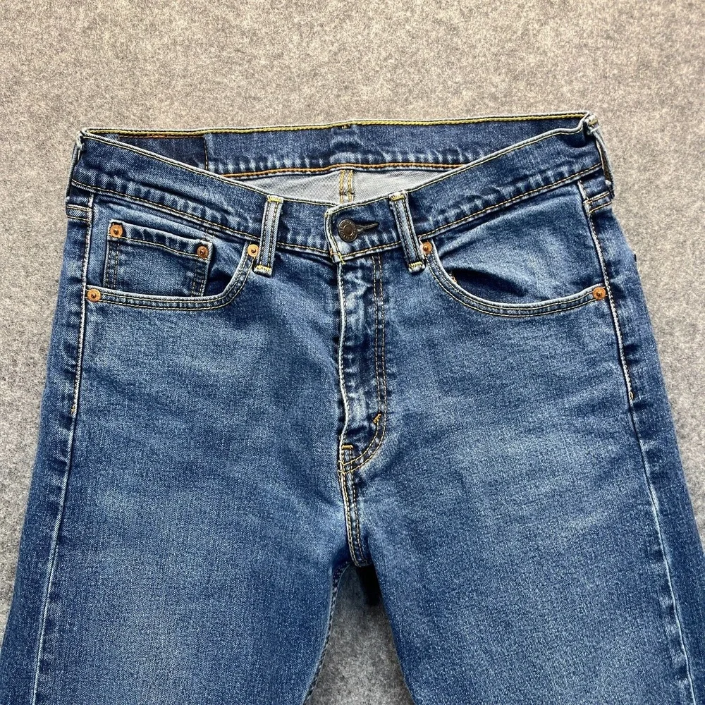 Levis Jeans Men's 32x30‎ 505 Regular Fit Straight Leg Medium Blue Denim Jeans